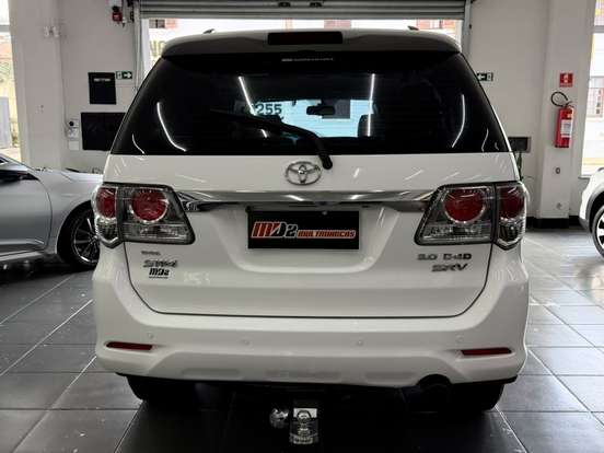 TOYOTA-HILUX SW4-2012