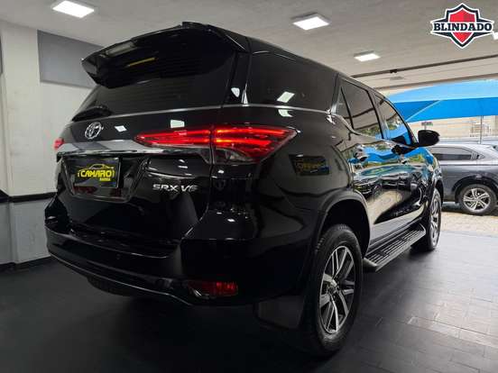 TOYOTA-HILUX SW4-4.0 SRX 4X4 7 LUGARES V6 24V GASOLINA 4P AUTOMÁTICO TOYOTA-HILUX SW4-2016