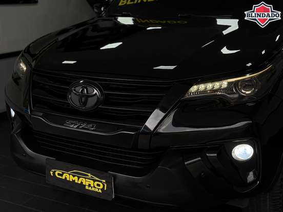 TOYOTA-HILUX SW4-4.0 SRX 4X4 7 LUGARES V6 24V GASOLINA 4P AUTOMÁTICO TOYOTA-HILUX SW4-2016