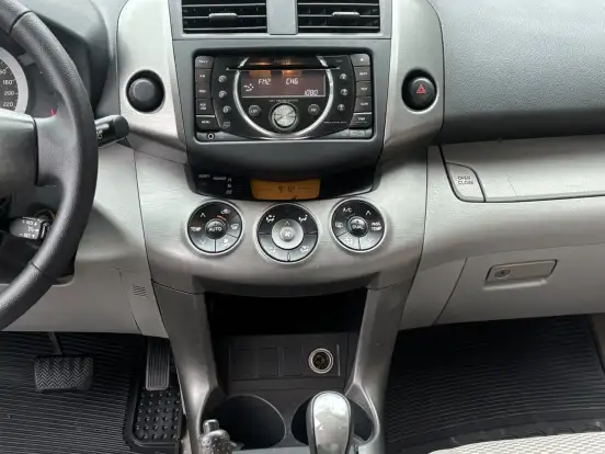 TOYOTA-RAV4-2.4 4X2 16V GASOLINA 4P AUTOMÁTICO TOYOTA-RAV4-2011
