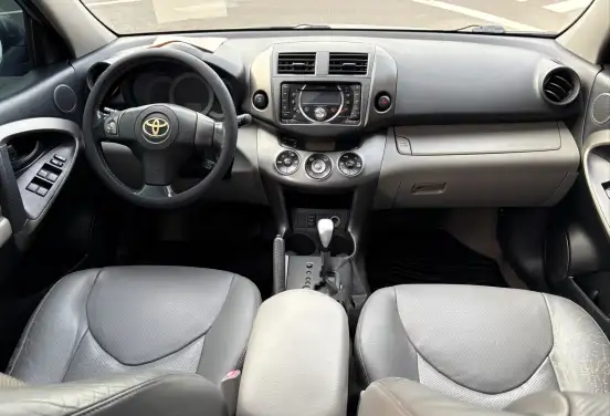 TOYOTA-RAV4-2011
