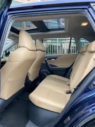 TOYOTA-RAV4-2019