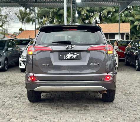 TOYOTA-RAV4-2018