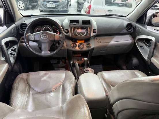 TOYOTA-RAV4-2.4 4X4 16V GASOLINA 4P AUTOMÁTICO TOYOTA-RAV4-2011