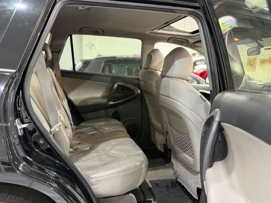 TOYOTA-RAV4-2011