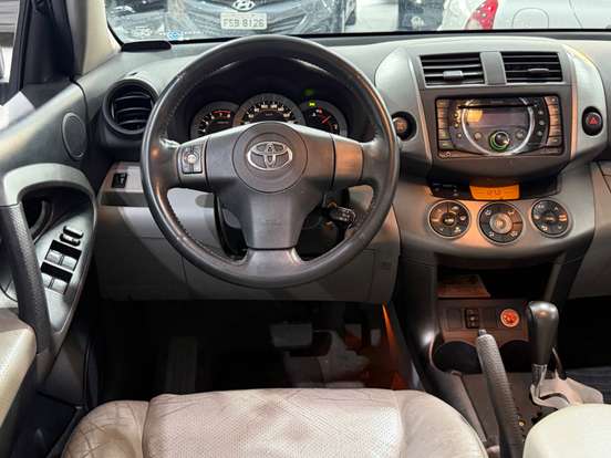 TOYOTA-RAV4-2011