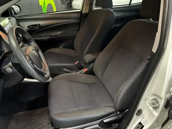 TOYOTA-YARIS-2020