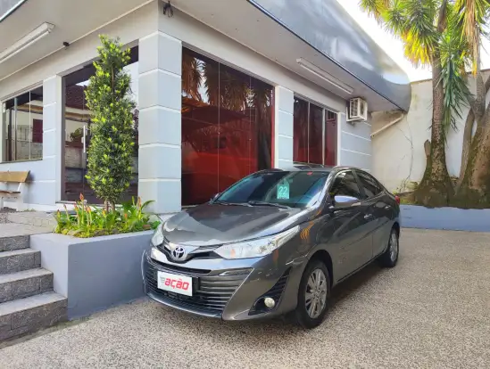 TOYOTA-YARIS-2021