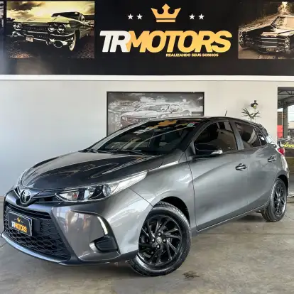 TOYOTA-YARIS-2022