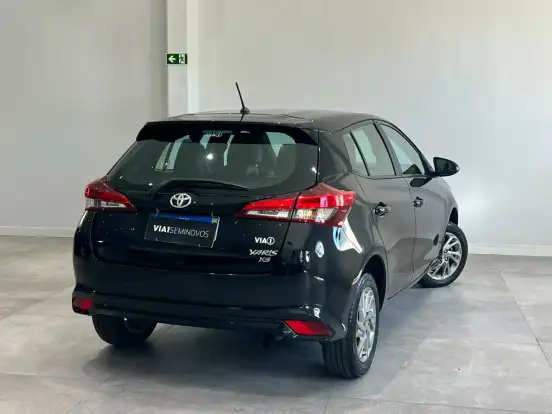 TOYOTA-YARIS-2024