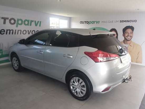 TOYOTA-YARIS-2020