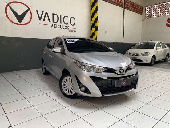 TOYOTA-YARIS-2019