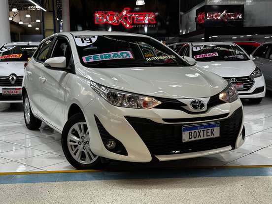 TOYOTA-YARIS-2019
