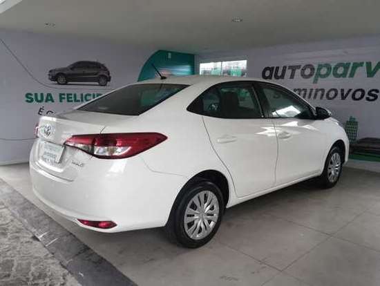 TOYOTA-YARIS-2023
