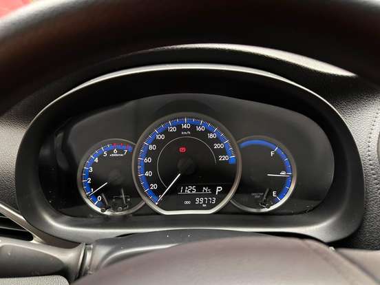 TOYOTA-YARIS-2021