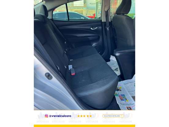 TOYOTA-YARIS-2019