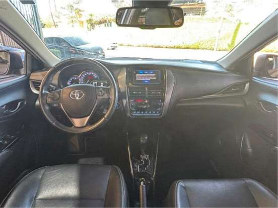 TOYOTA-YARIS-2022