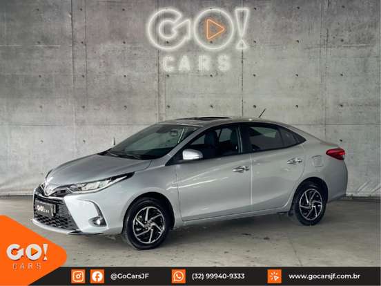 TOYOTA-YARIS-2022