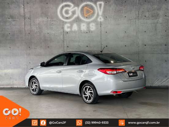 TOYOTA-YARIS-2022