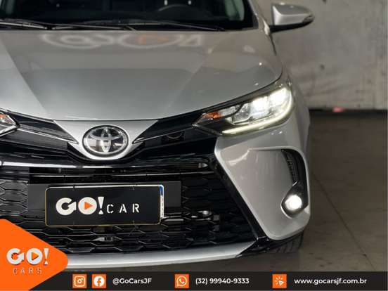 TOYOTA-YARIS-2022