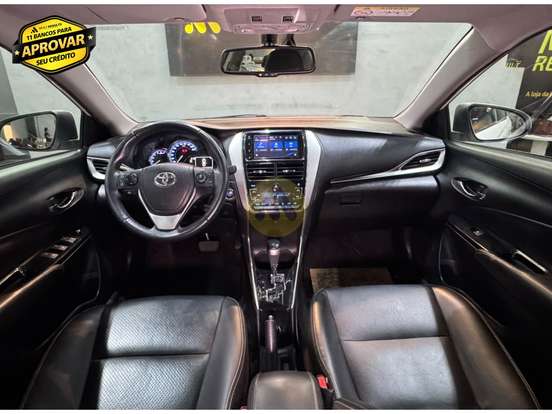 TOYOTA-YARIS-2018
