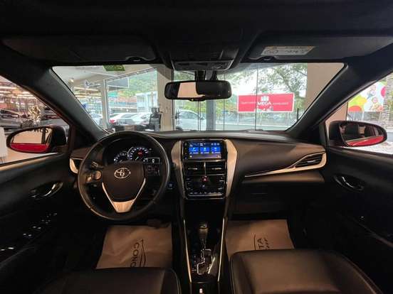 TOYOTA-YARIS-2018