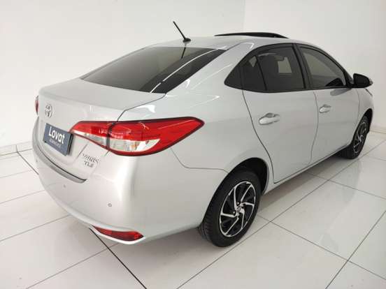 TOYOTA-YARIS-2023