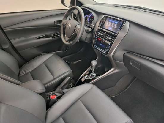 TOYOTA-YARIS-2023