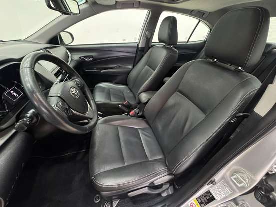 TOYOTA-YARIS-2018