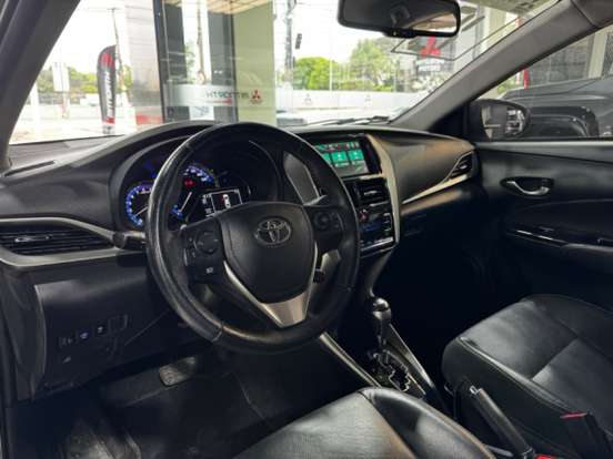 TOYOTA-YARIS-2019