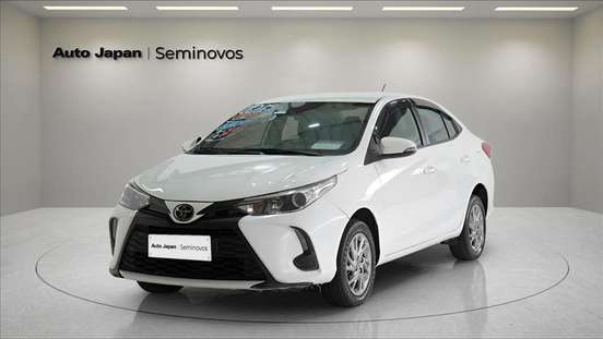 TOYOTA-YARIS-2024