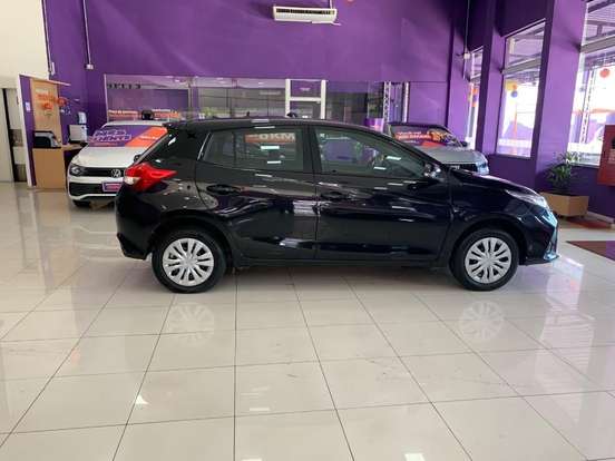 TOYOTA-YARIS-2024