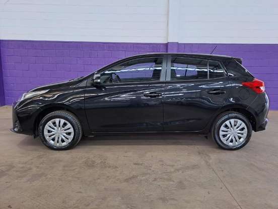 TOYOTA-YARIS-2024