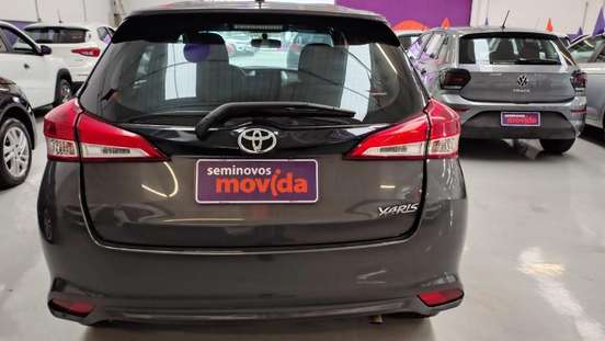 TOYOTA-YARIS-2024