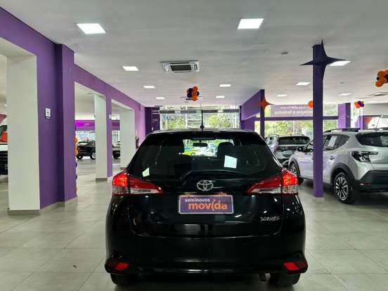 TOYOTA-YARIS-2024