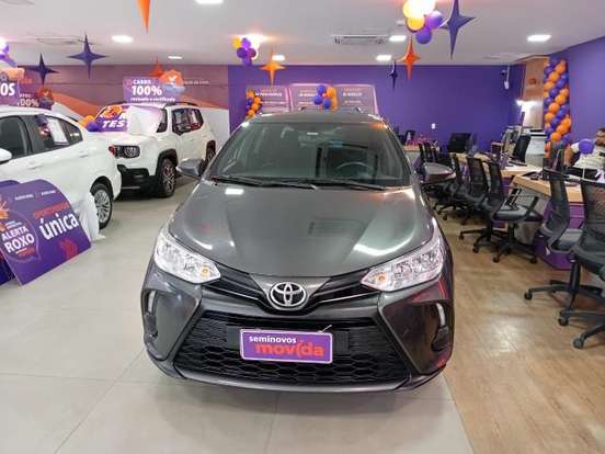TOYOTA-YARIS-2024