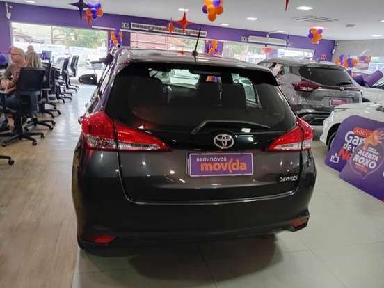 TOYOTA-YARIS-2024