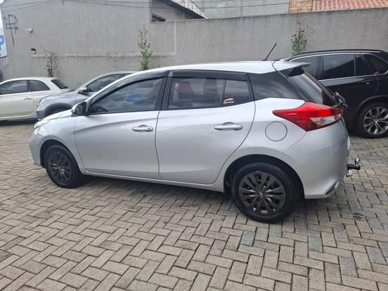 TOYOTA-YARIS-2024