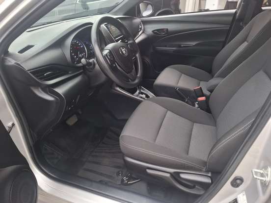 TOYOTA-YARIS-2024
