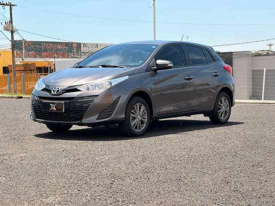 TOYOTA-YARIS-2020