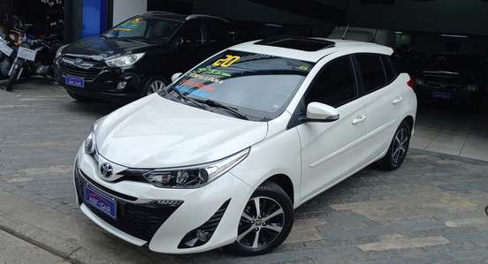 TOYOTA-YARIS-2020