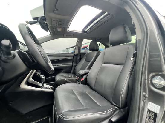 TOYOTA-YARIS-2021