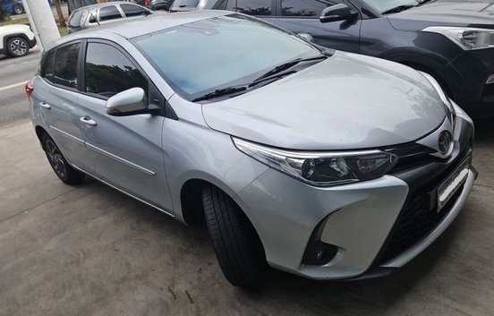 TOYOTA-YARIS-2022