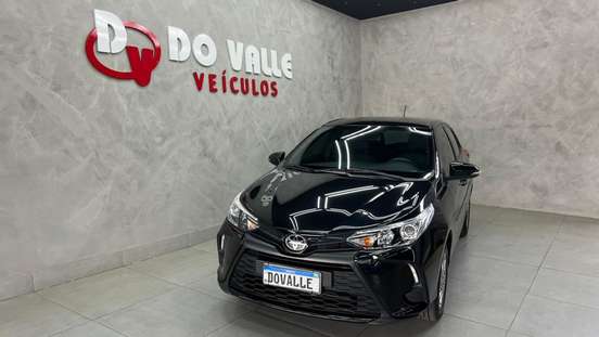 TOYOTA-YARIS-2024