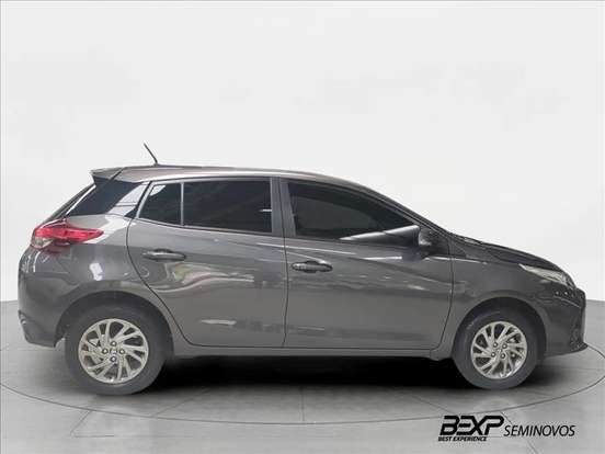 TOYOTA-YARIS-1.5 16V FLEX XS MULTIDRIVE TOYOTA-YARIS-2024