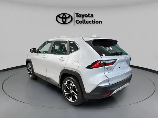 TOYOTA-YARIS CROSS-2026