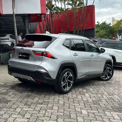 TOYOTA-YARIS CROSS-2026