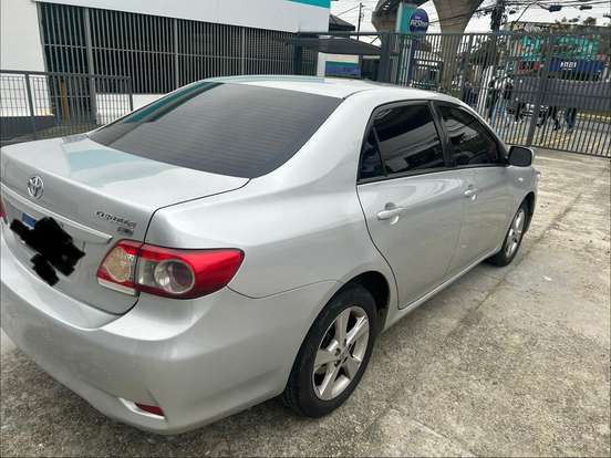 TOYOTA-COROLLA-2012