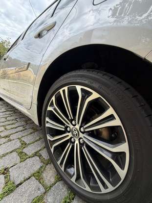 TOYOTA-COROLLA-2023