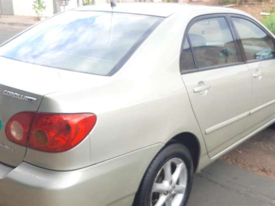 TOYOTA-COROLLA-1.8 XEI 16V GASOLINA 4P AUTOMÁTICO TOYOTA-COROLLA-2004
